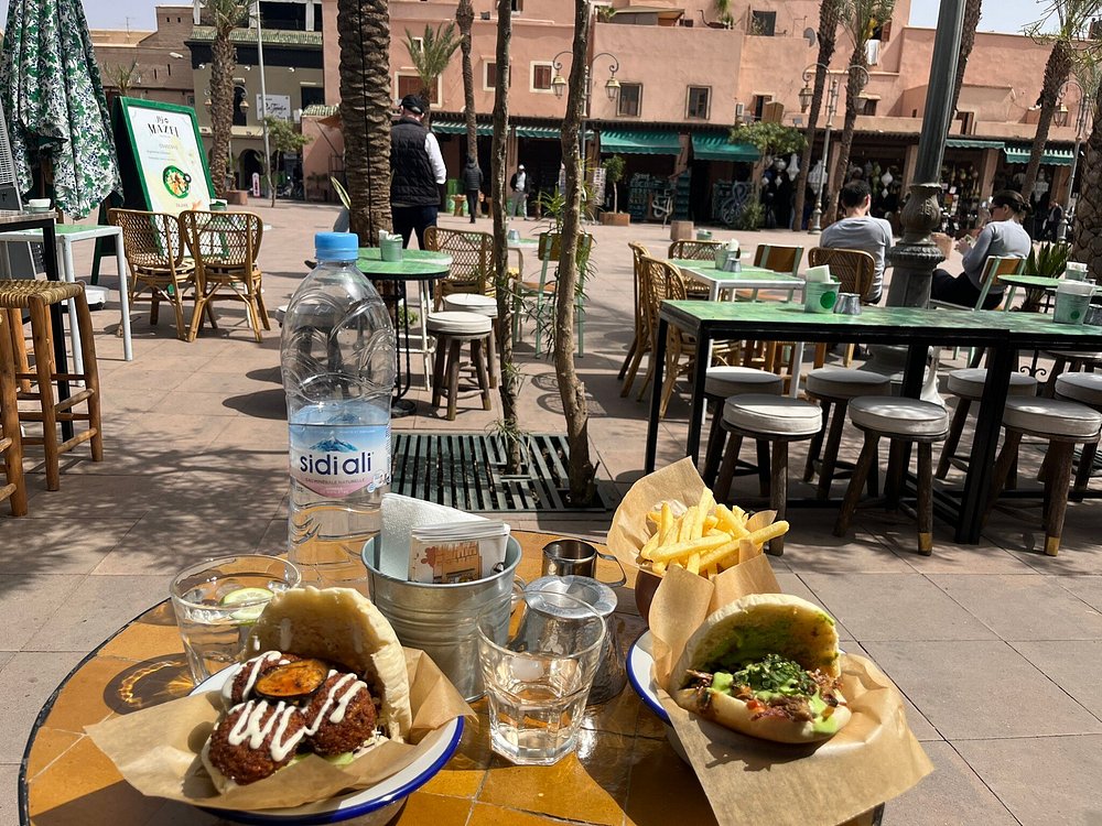Mazel Café