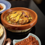 Où manger le meilleur tajine de poulet à Marrakech ? Focus sur Azar Marrakech
